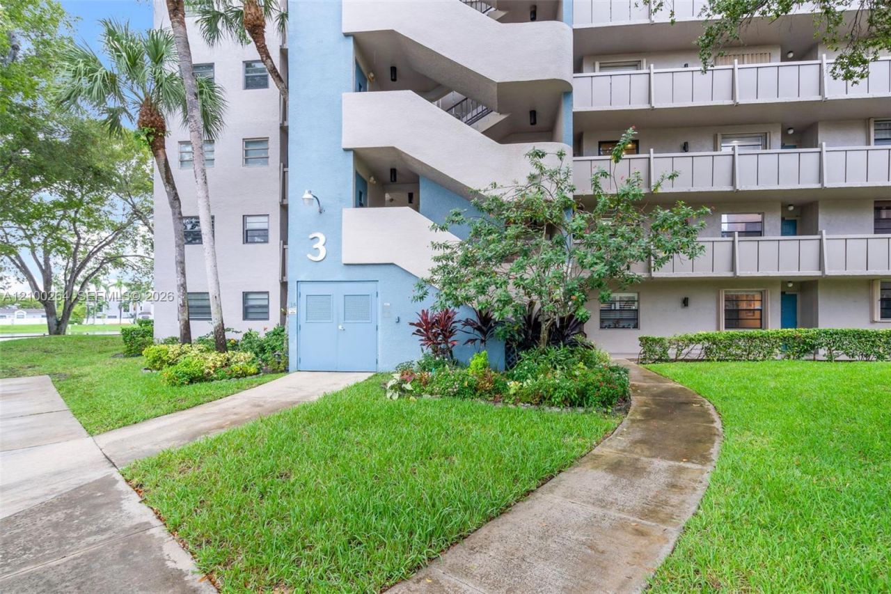 1100 Colony Point Cir , Unit 504, Pembroke Pines, FL 33026 Photo