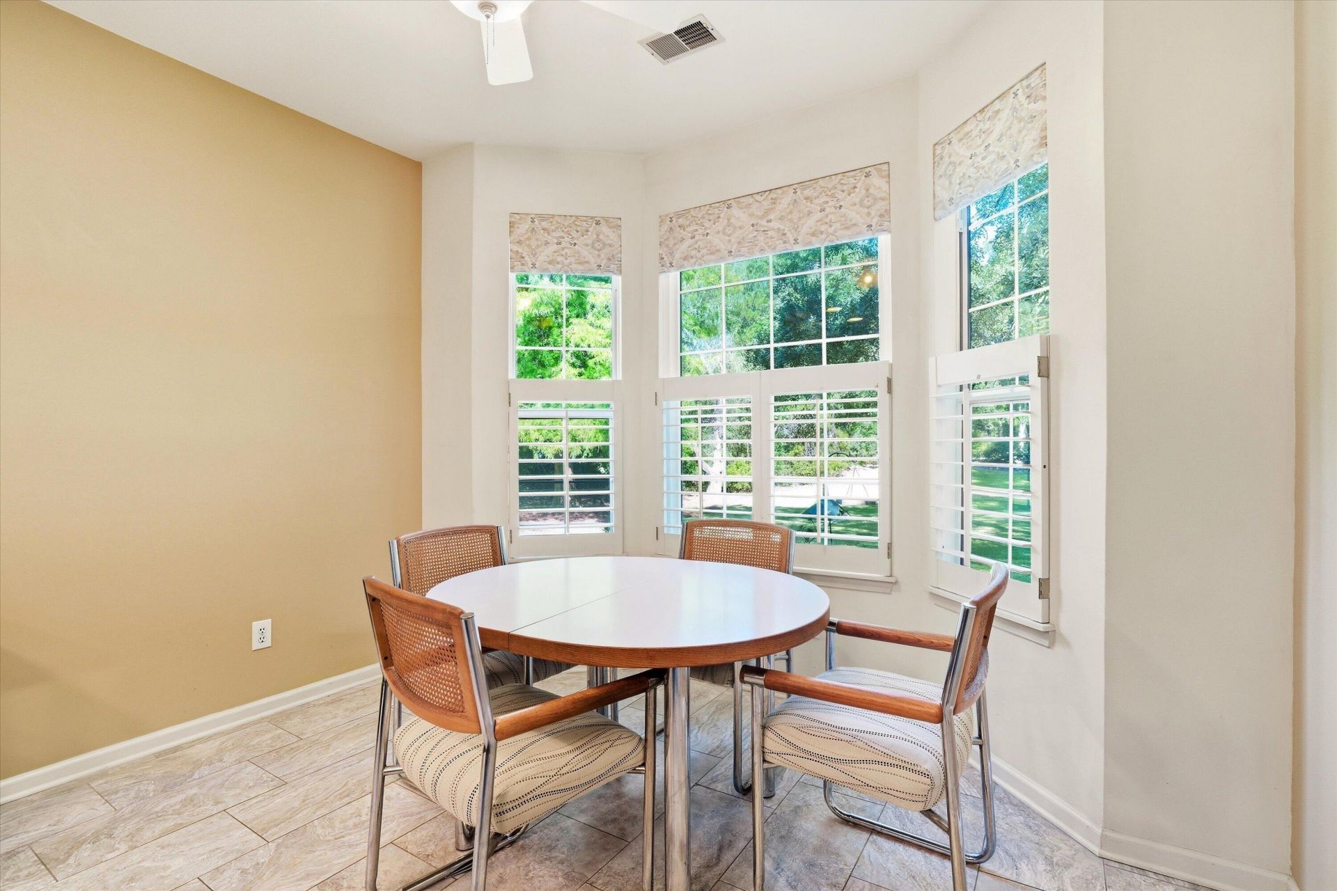 1396 Lakecrest Court Photo 11