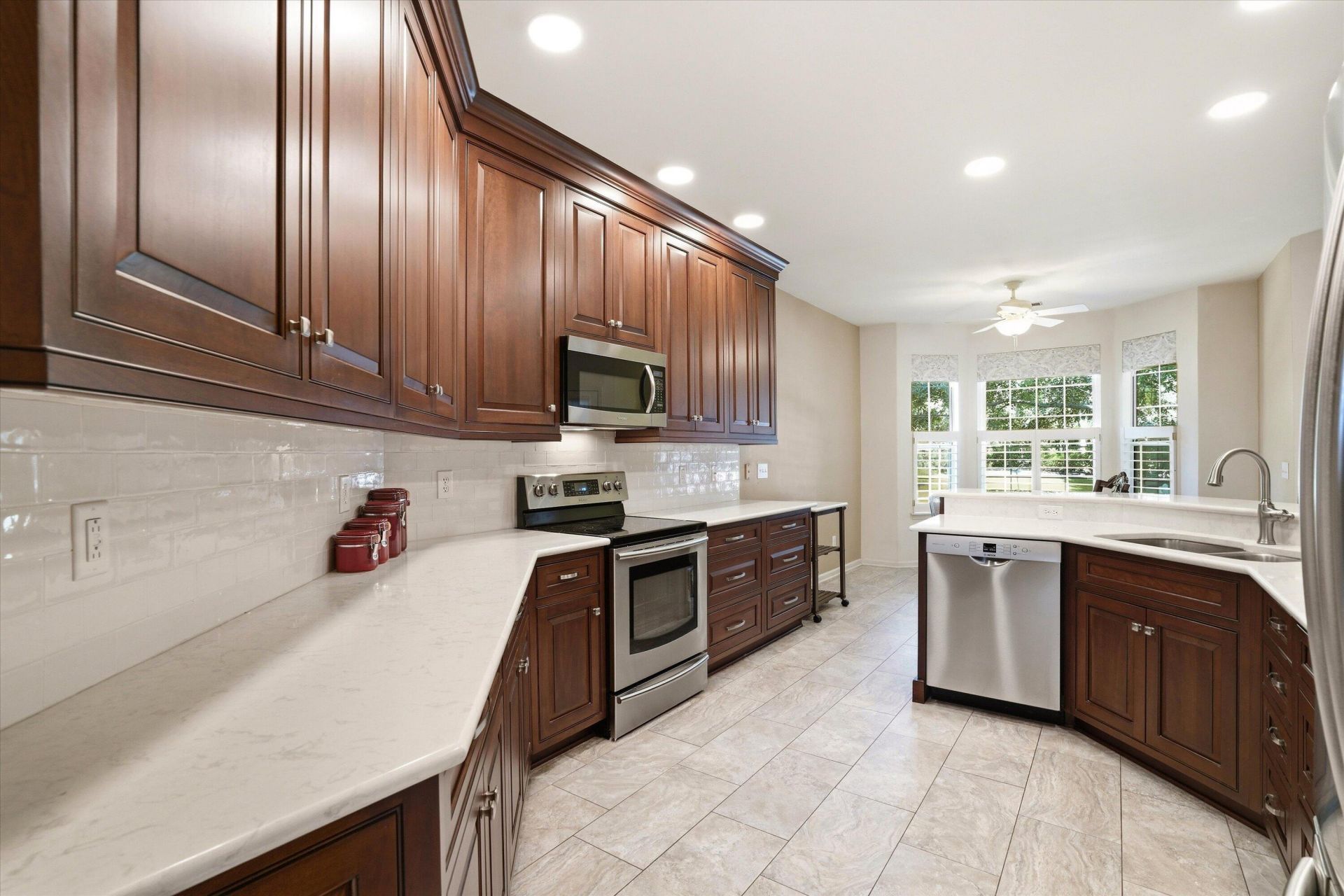 1396 Lakecrest Court Photo 14