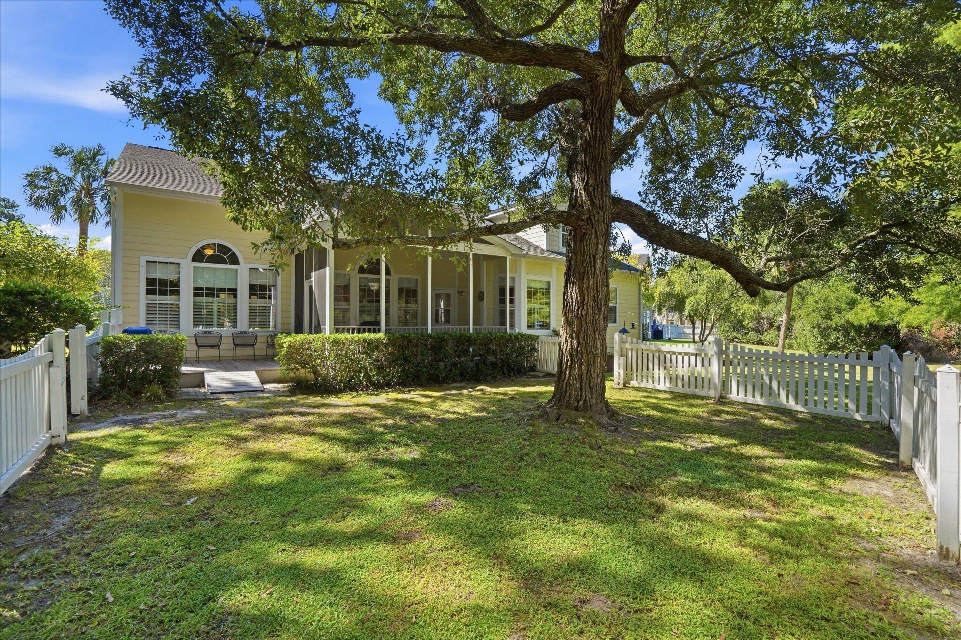 1396 Lakecrest Court Photo 43