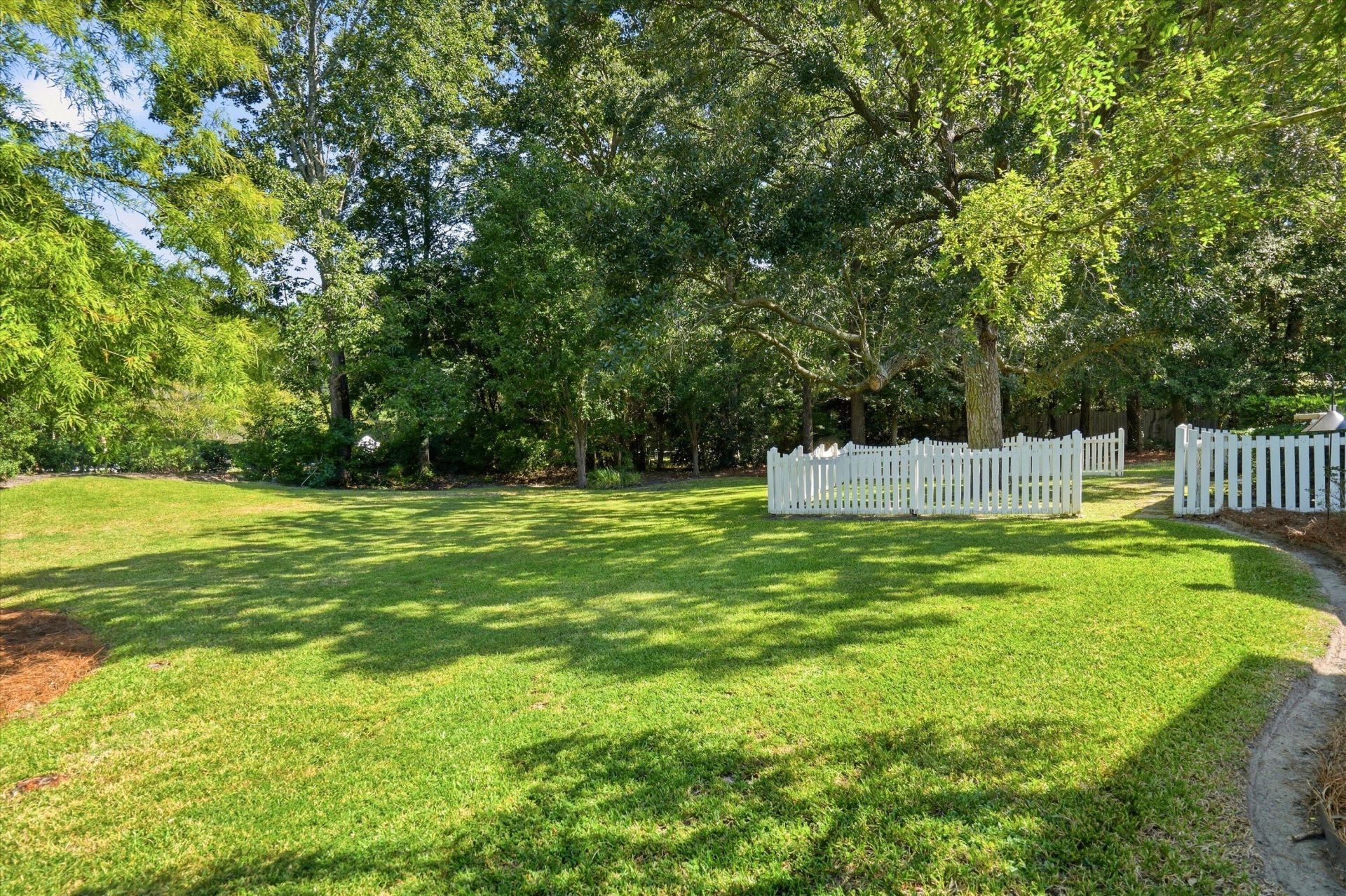 1396 Lakecrest Court Photo 45