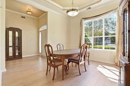 1396 Lakecrest Court photo 4