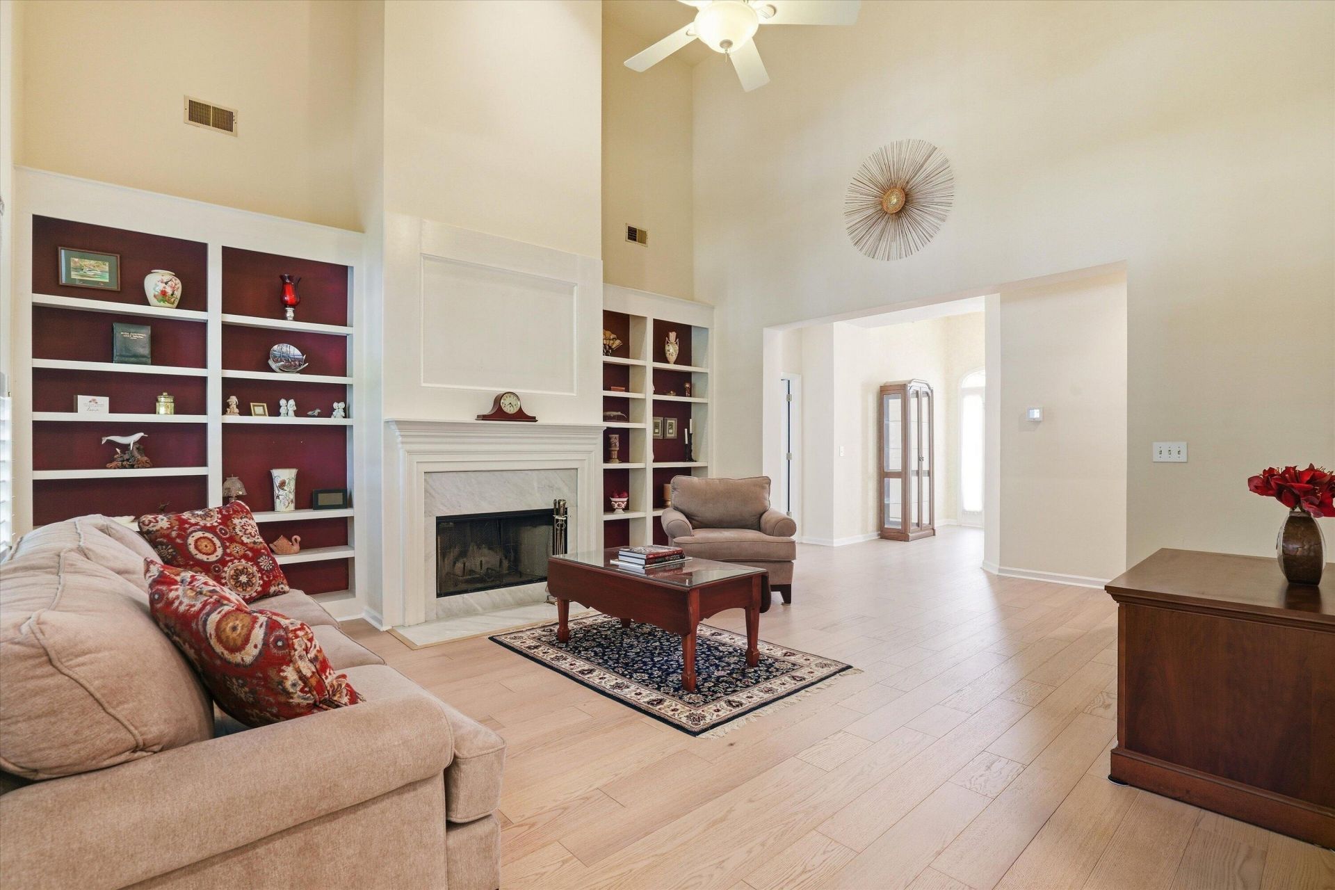 1396 Lakecrest Court Photo 8
