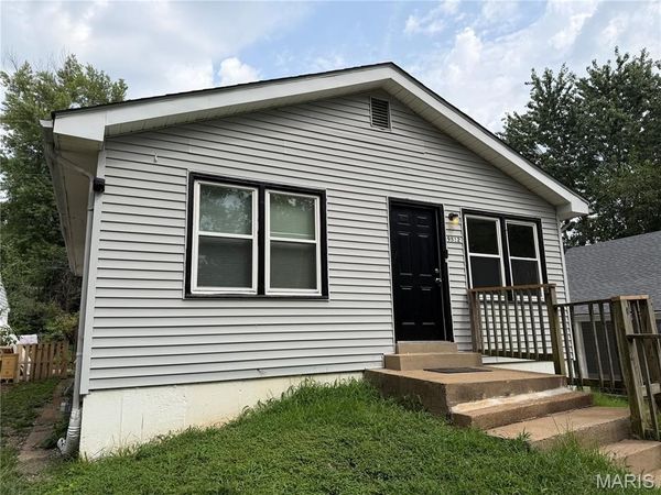 9812 Winkler , St Louis, MO 63136
