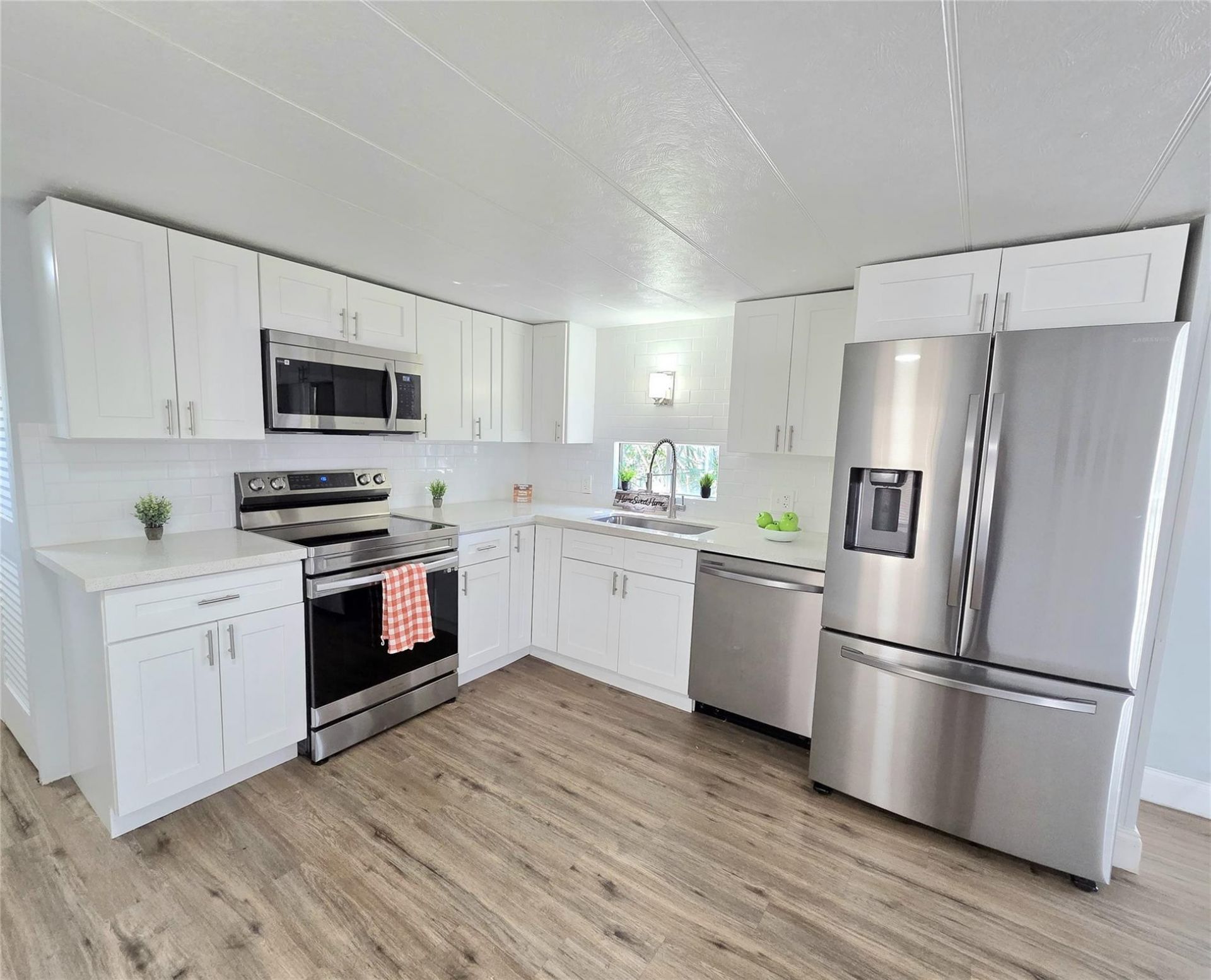 2050 SW 83rd Terrace, Davie, FL 33324 Photo