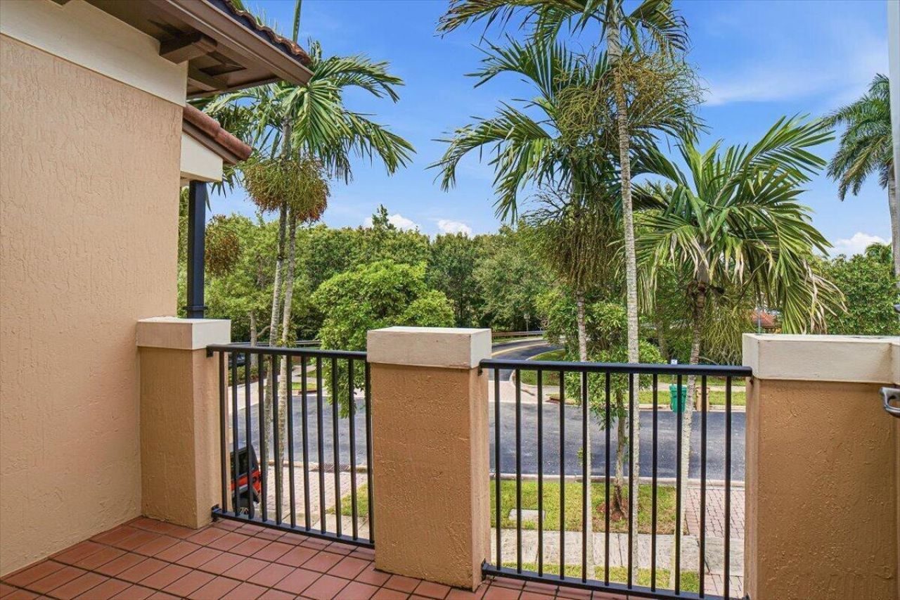 8706 Blaze Court, Davie, FL 33328 Photo