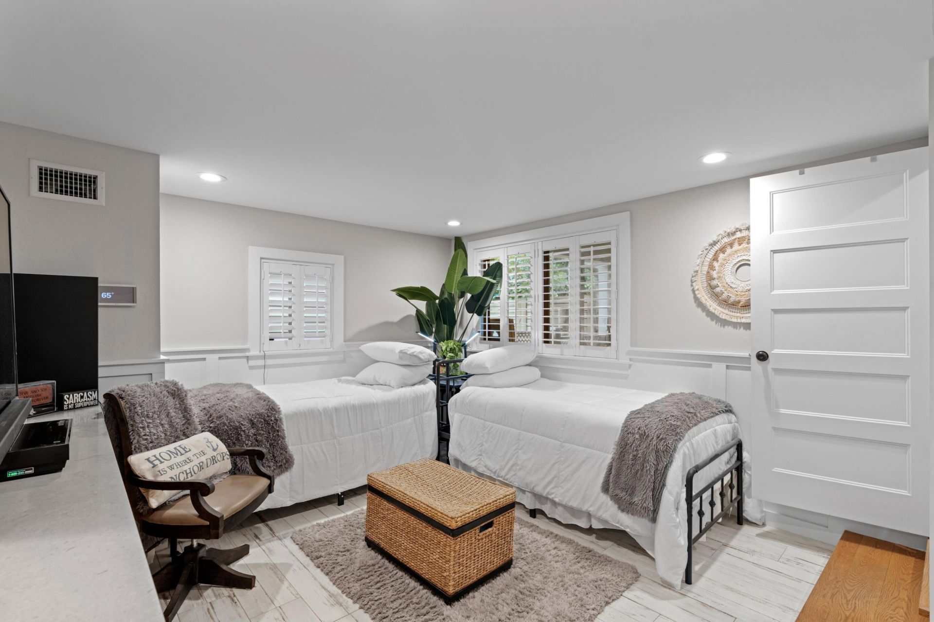 613 S Lakeside Drive, Lake Worth Beach, FL 33460 Photo