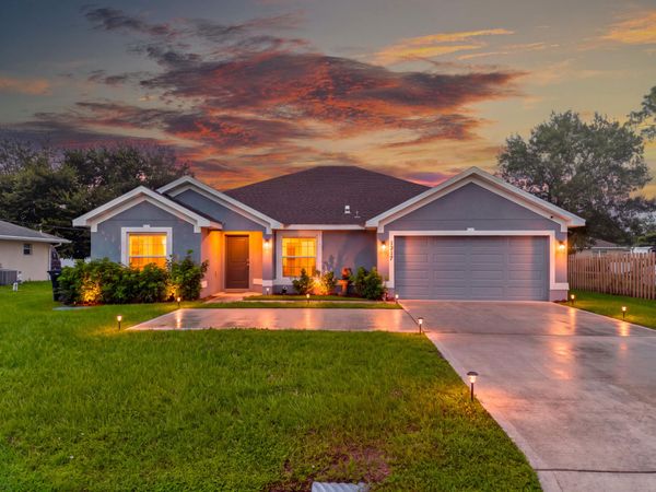 1317 SE SANDIA Drive, Port St. Lucie, FL 34983