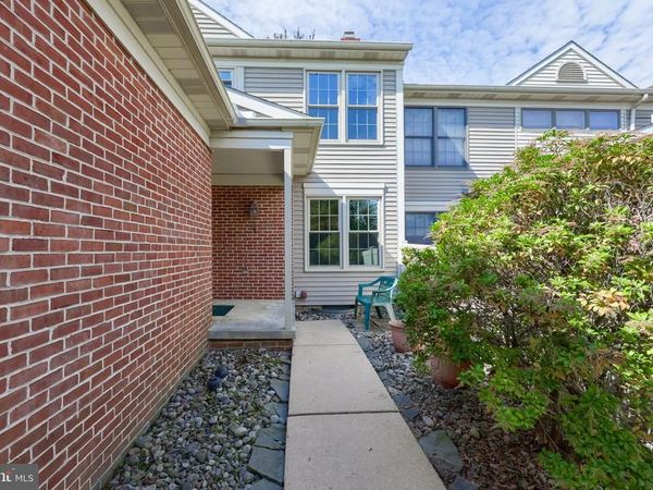 1817 SPRING RIDGE LANE , LANCASTER, PA 17603