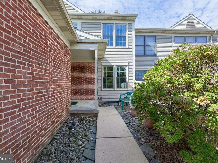 1817 Spring Ridge Lane , Lancaster, PA 17603 Main Photo