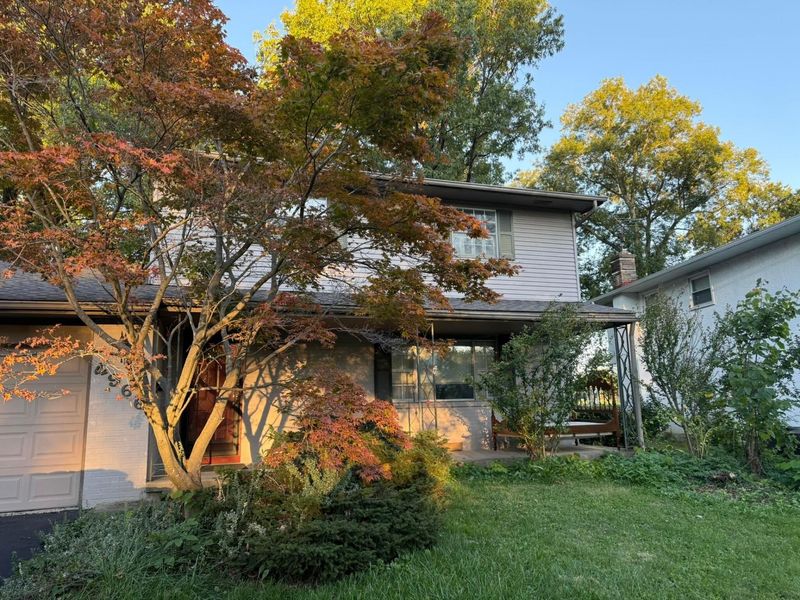 4966 Almont Drive, Columbus, OH 43229 Photo 2