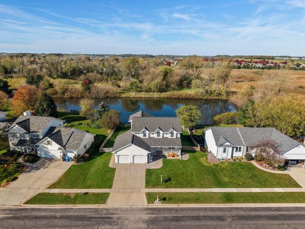1102 N Fairbrook Drive, Waunakee, WI 53597