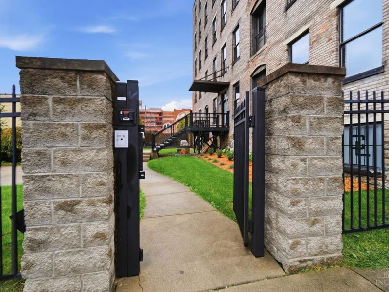 1908 Dunlap Street, Unit 1W, Cincinnati, OH 45214 Photo 4