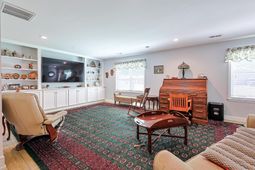 4625 Boxwood Dr. photo 4