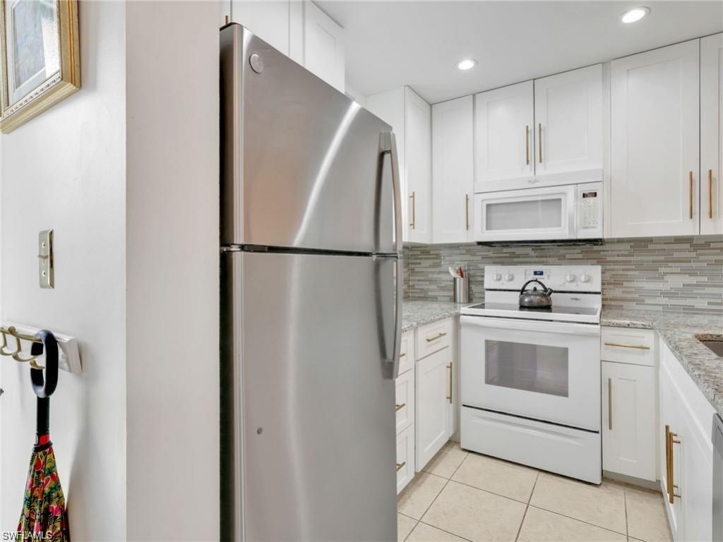 801 River Point Dr , Unit 203A, Naples, FL 34102 Photo