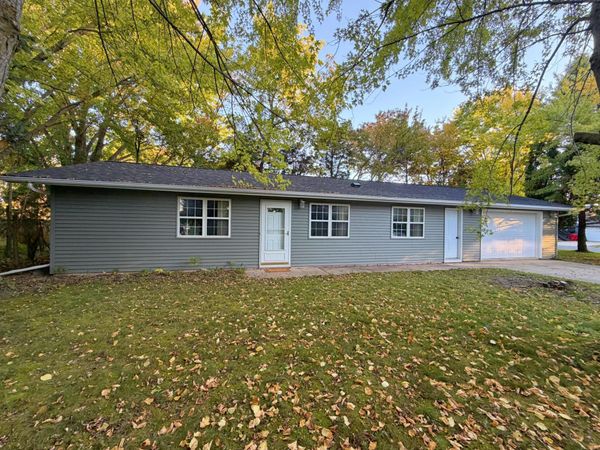 102 9th Avenue NE, Dodge Center, MN 55927