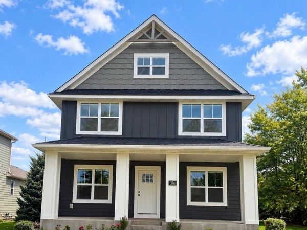 316 Prairie Way S, Bayport, MN 55003