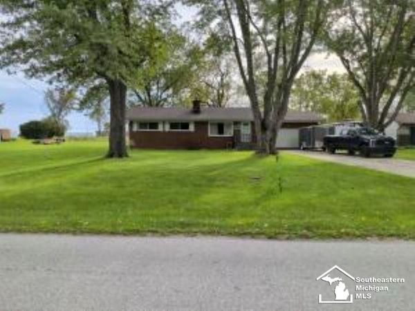 6261 Dixon Road, Monroe, MI 48161