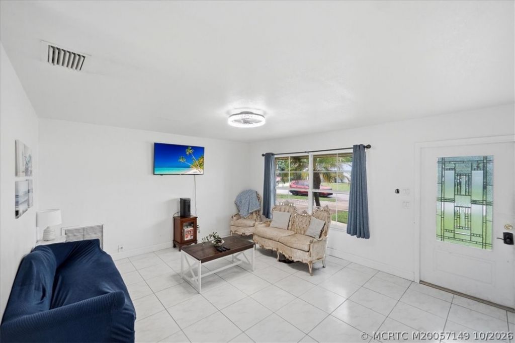 1357 SE Oakmont Lane Se, Port Saint Lucie, FL 34952 Photo