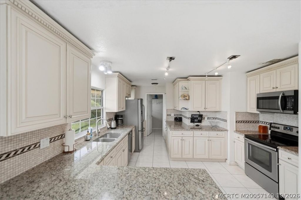 1357 SE Oakmont Lane Se, Port Saint Lucie, FL 34952 Photo