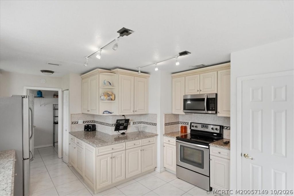 1357 SE Oakmont Lane Se, Port Saint Lucie, FL 34952 Photo