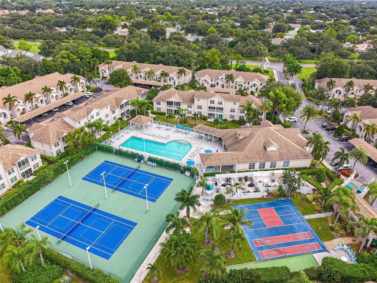 8389 Wingate Drive, Unit 2320, Sarasota, FL 34238 Photo