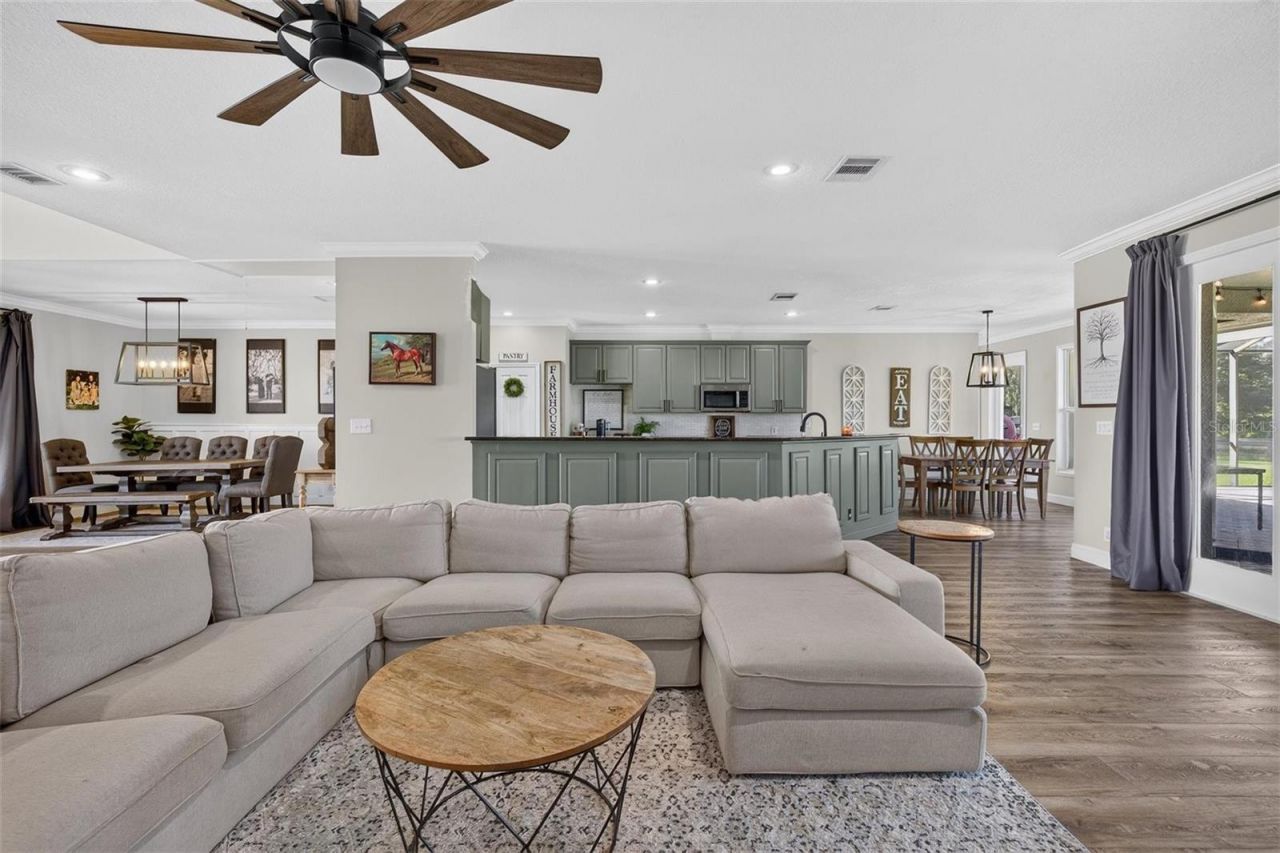 15818 Mahoney Drive, Spring Hill, FL 34610 Photo