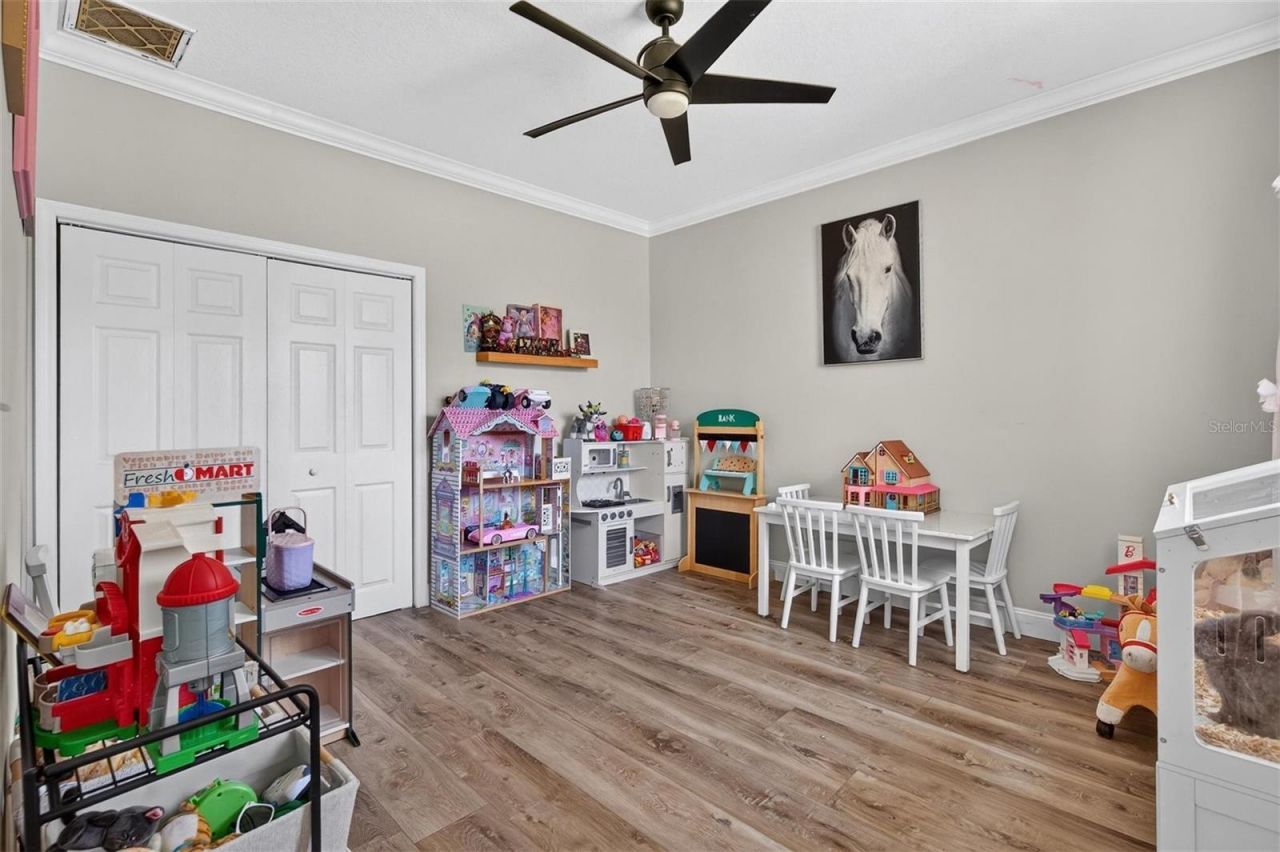 15818 Mahoney Drive, Spring Hill, FL 34610 Photo