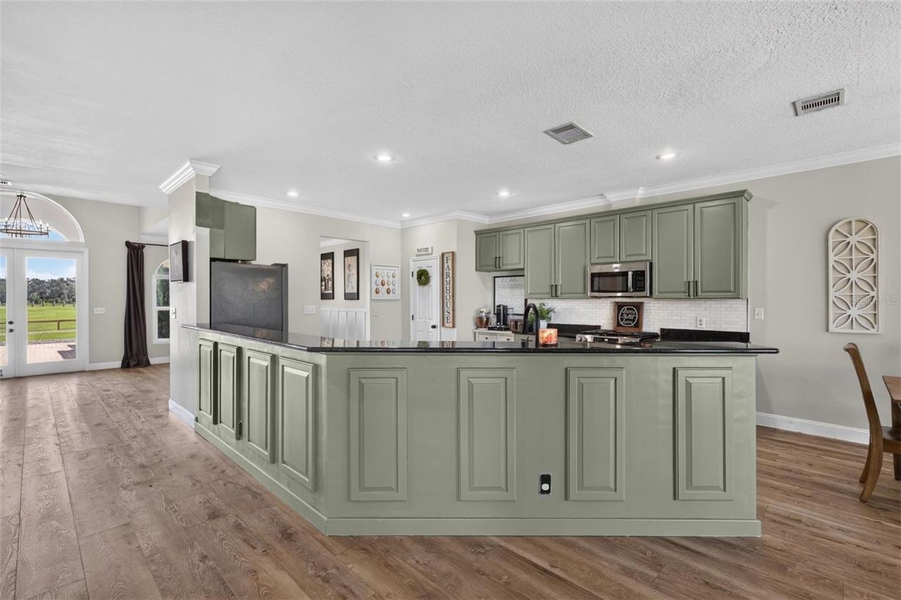 15818 Mahoney Drive, Spring Hill, FL 34610 Photo
