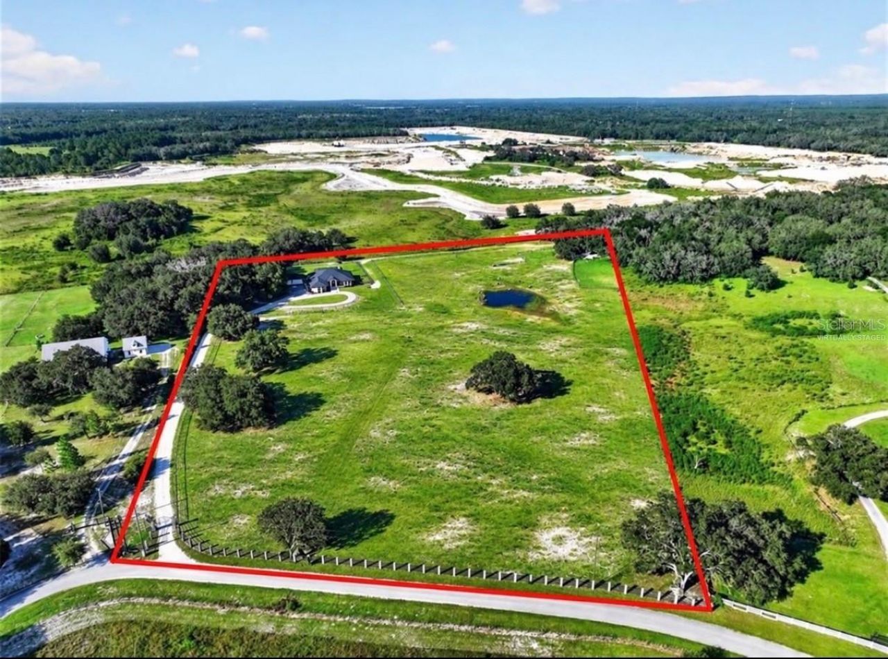 15818 Mahoney Drive, Spring Hill, FL 34610 Photo
