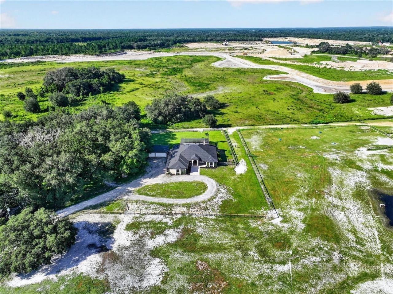 15818 Mahoney Drive, Spring Hill, FL 34610 Photo