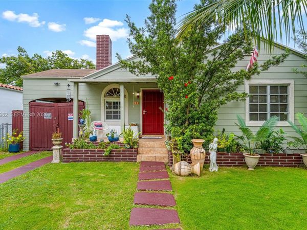 111 NW 24th Ave , Miami, FL 33125