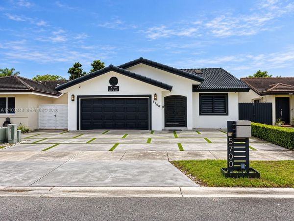 5700 SW 148th Pl , Miami, FL 33193