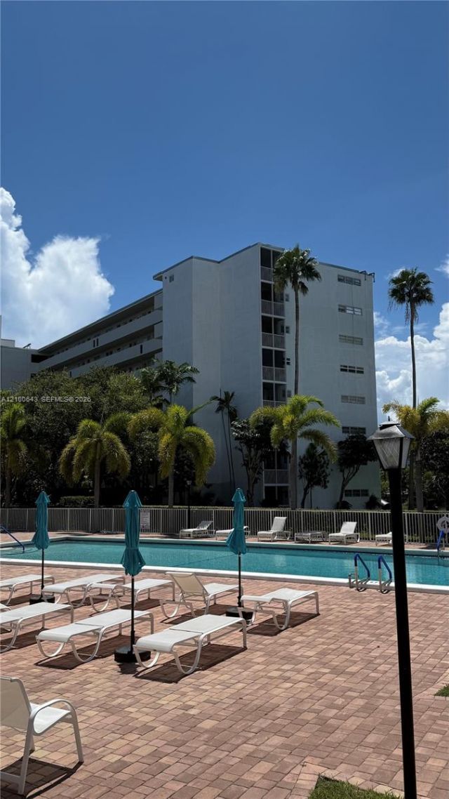 1750 NE 191st St , Unit 725, Miami, FL 33179 Photo