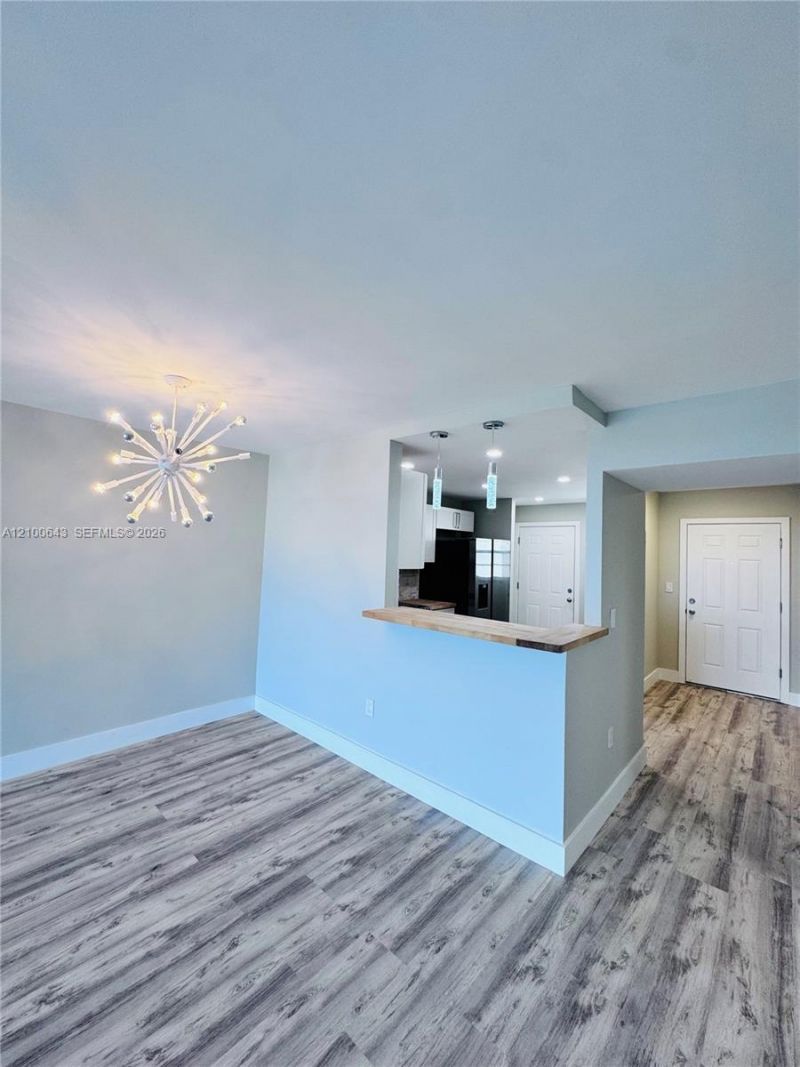 1750 NE 191st St , Unit 725, Miami, FL 33179 Photo