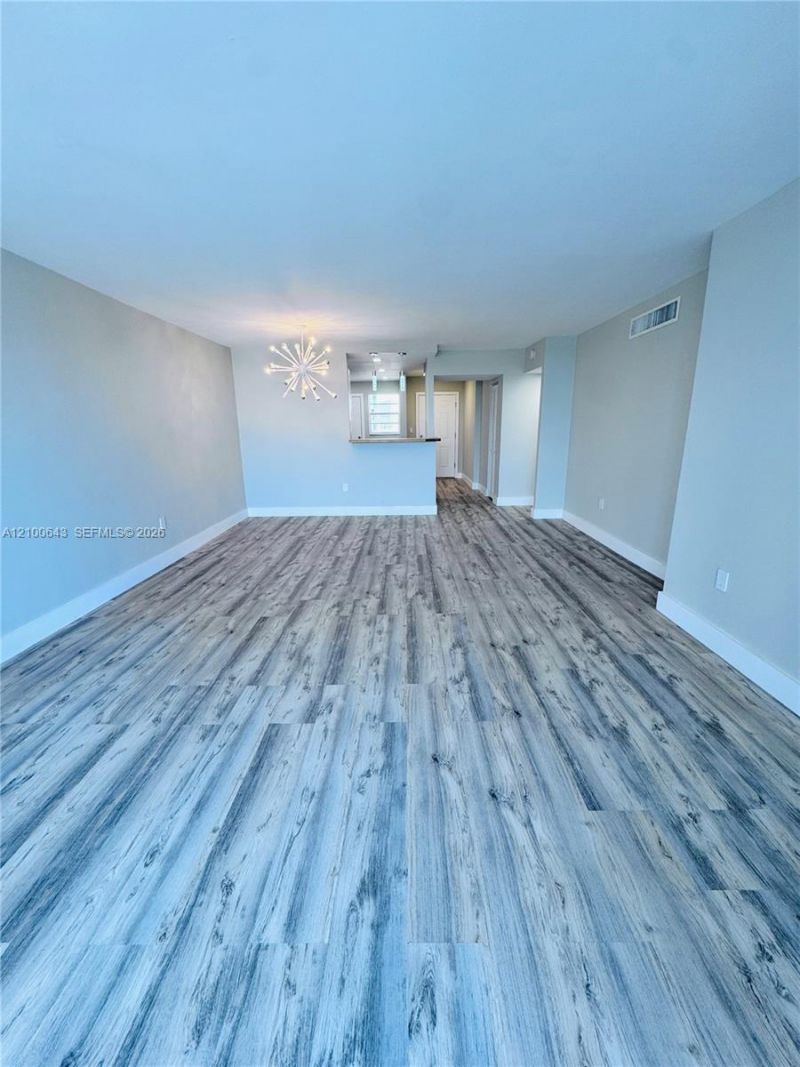 1750 NE 191st St , Unit 725, Miami, FL 33179 Photo