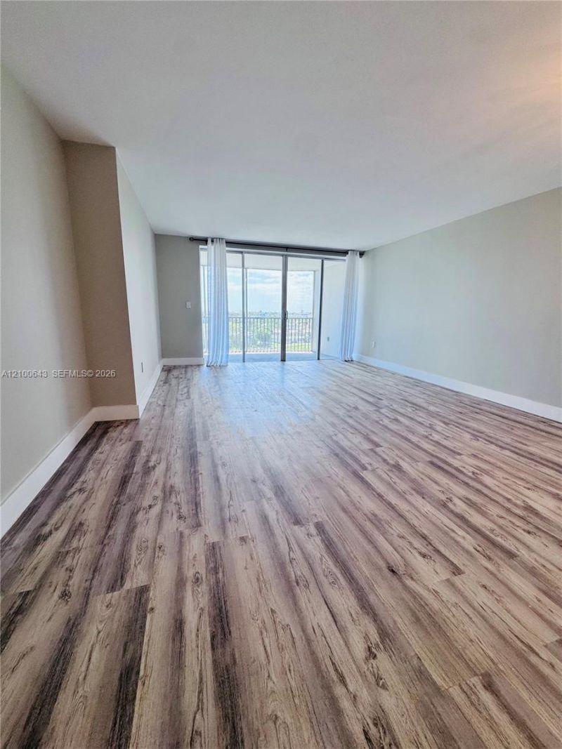 1750 NE 191st St , Unit 725, Miami, FL 33179 Photo
