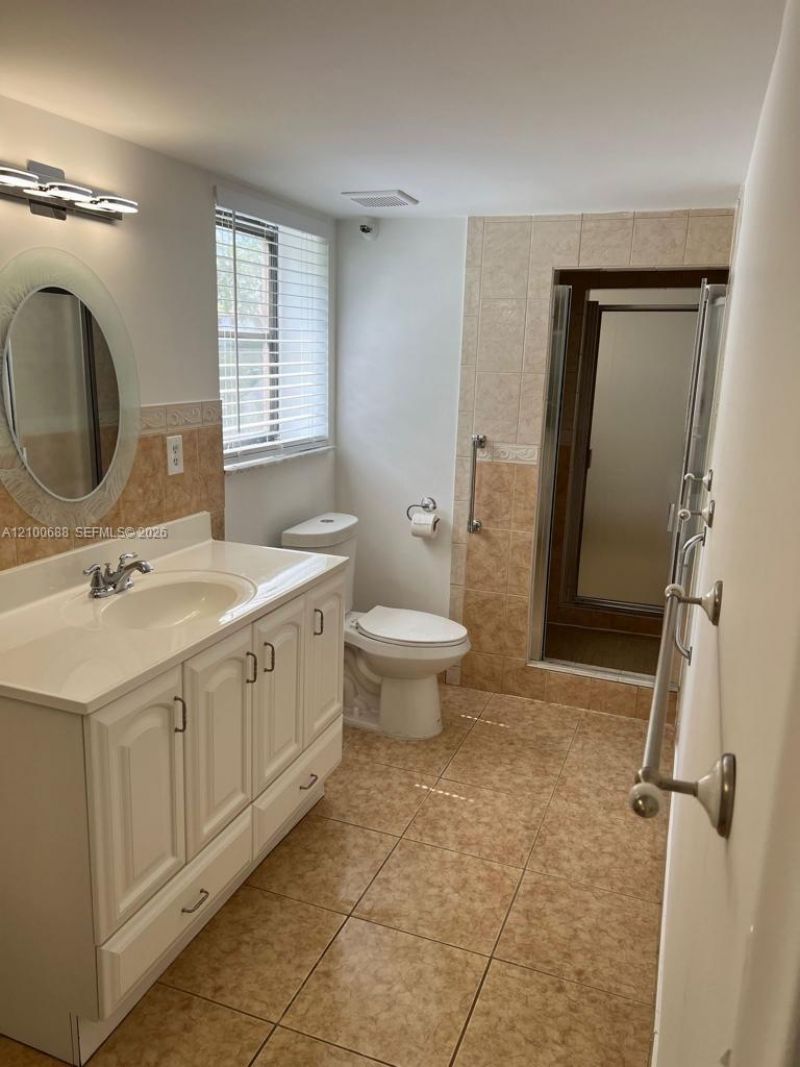 20850 San Simeon Way , Unit 106-5, Miami, FL 33179 Photo