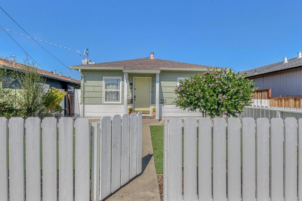 555 Elm Avenue, Seaside, CA 93955 Main Photo