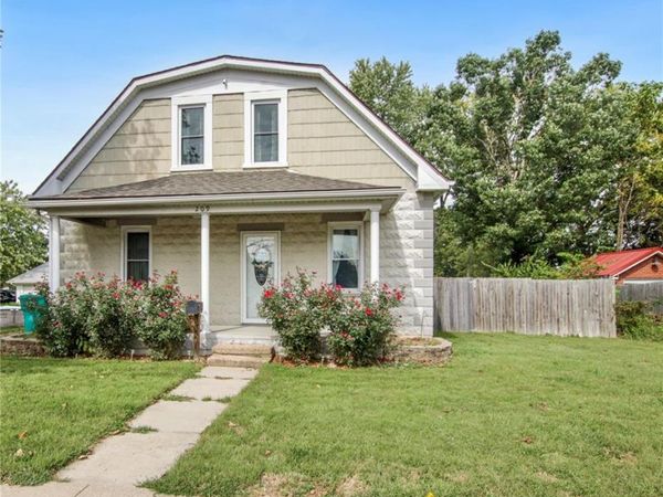 209 W Madison Avenue , Owensville, MO 65066