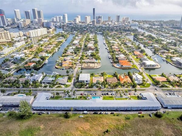 600 LAYNE Boulevard, Unit 211, Hallandale Beach, FL 33009