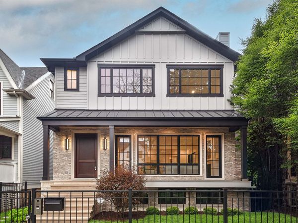 1907 W Cuyler Avenue , Chicago, IL 60613
