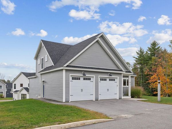 12 Waxwing Lane, Unit 49, Falmouth, ME 04105