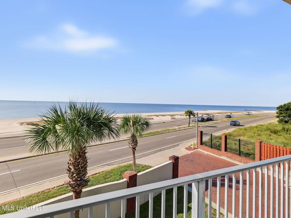 1453 E Beach Boulevard, Pass Christian, MS 39571
