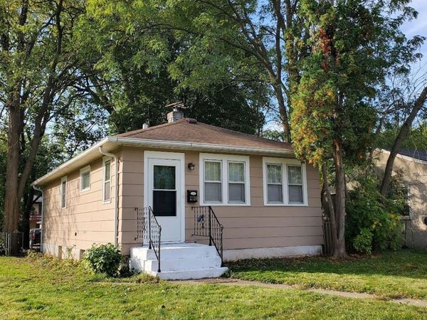 2128 Bush Avenue E, Saint Paul, MN 55119