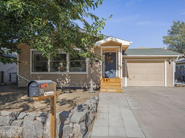 35 Ave De La Argent, Sparks, NV 89434