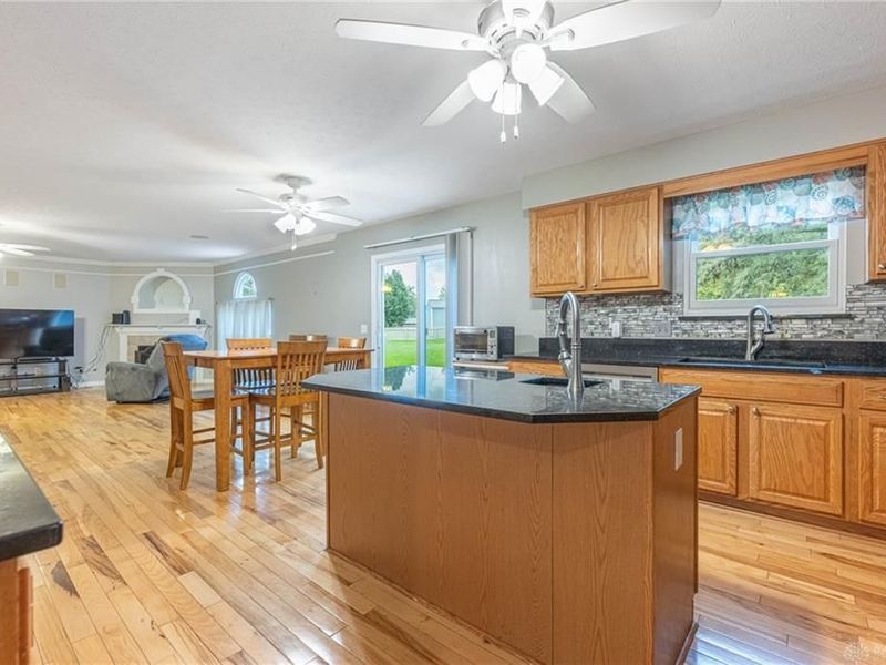 834 Willowbrook Drive, Monroe, OH 45050 Photo 12