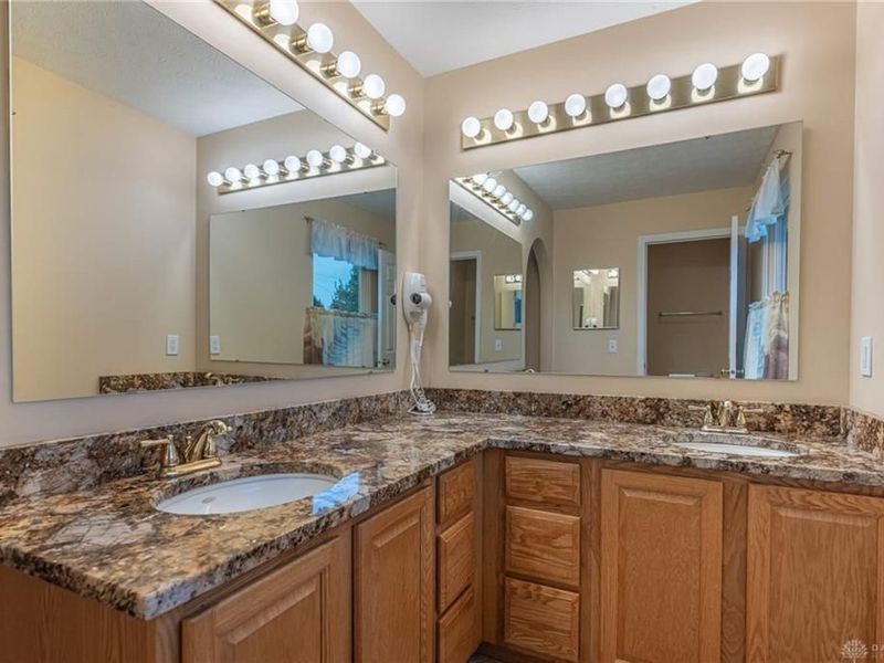 834 Willowbrook Drive, Monroe, OH 45050 Photo 29