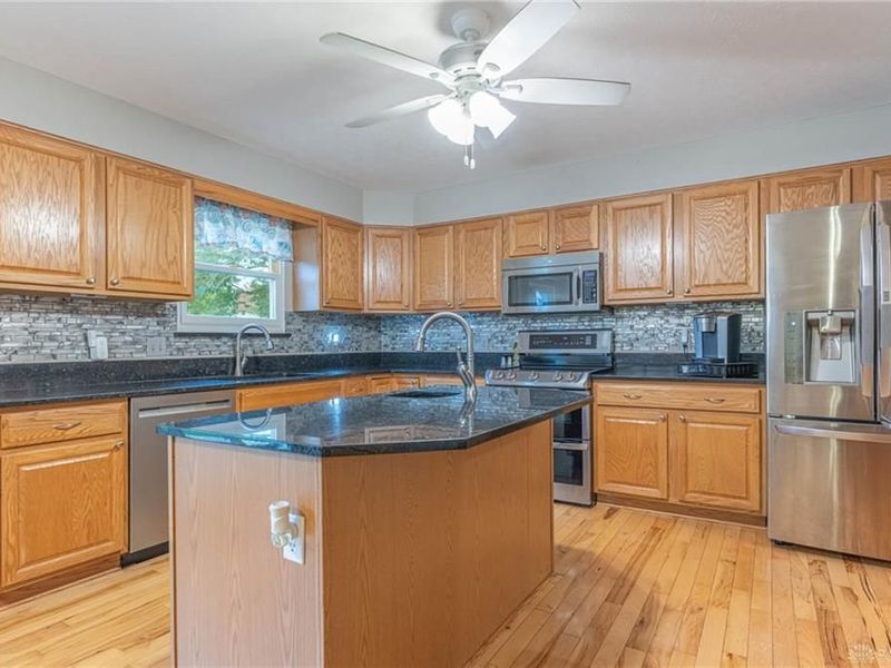 834 Willowbrook Drive, Monroe, OH 45050 Photo 9