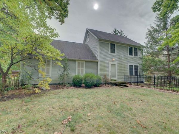 9831 Aldridge Drive , Columbia Station, OH 44028